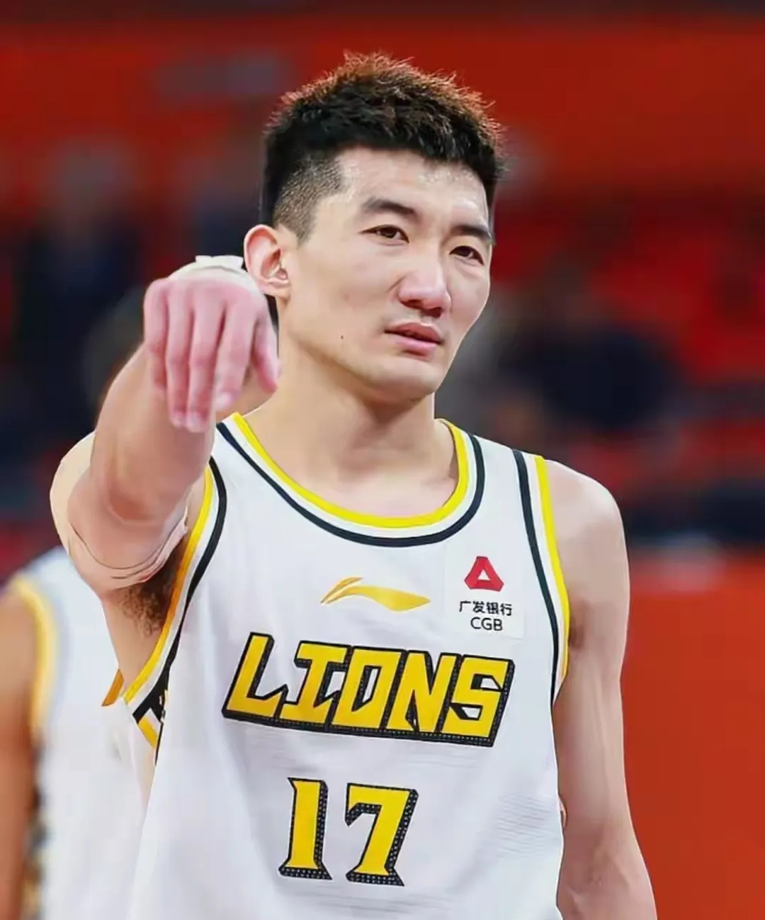 里程碑夜！广厦男篮再遭质疑；NBA常规赛加时末段刷纪录；媒体盛赞；赛程密集仍需轮换的简单介绍